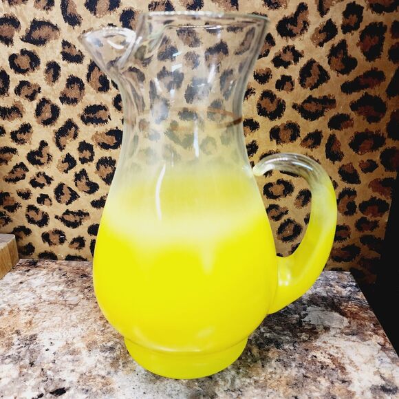 Vintage MCM BLENDO 1950's Lemon Yellow 64oz/2QT West Virginia Glass Pitcher - Picture 1 of 7